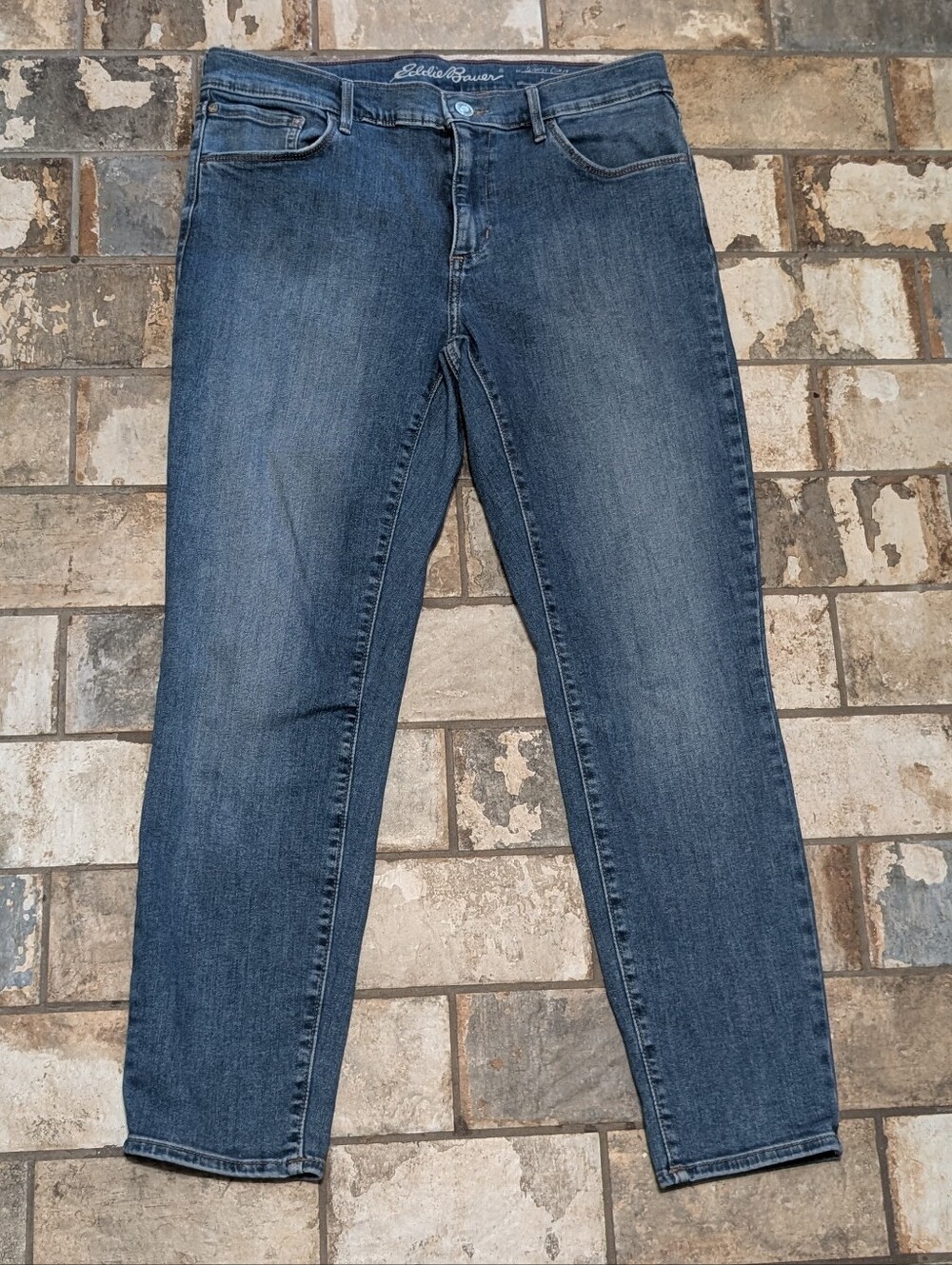 Eddie Bauer Slim Straight Men’s Jeans in Medium Blue Wash